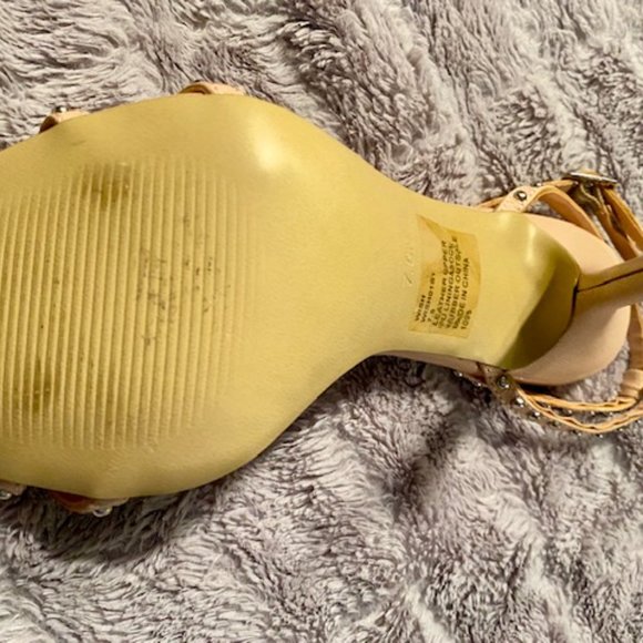 🌺 Steve Madden Wish blush ankle strap stud sandals - Picture 6 of 6